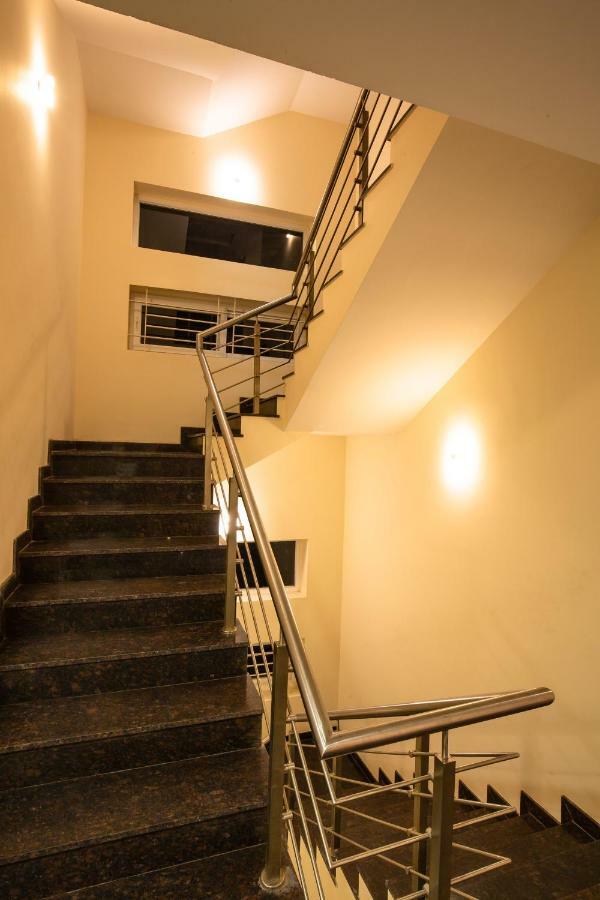 Ponnis Hotel Palni Exterior photo